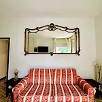 Spacious, Minimalist, Chic 